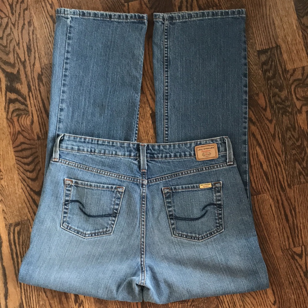 Levi’s Strauss Signature Mid Rise Bootcut Jeans